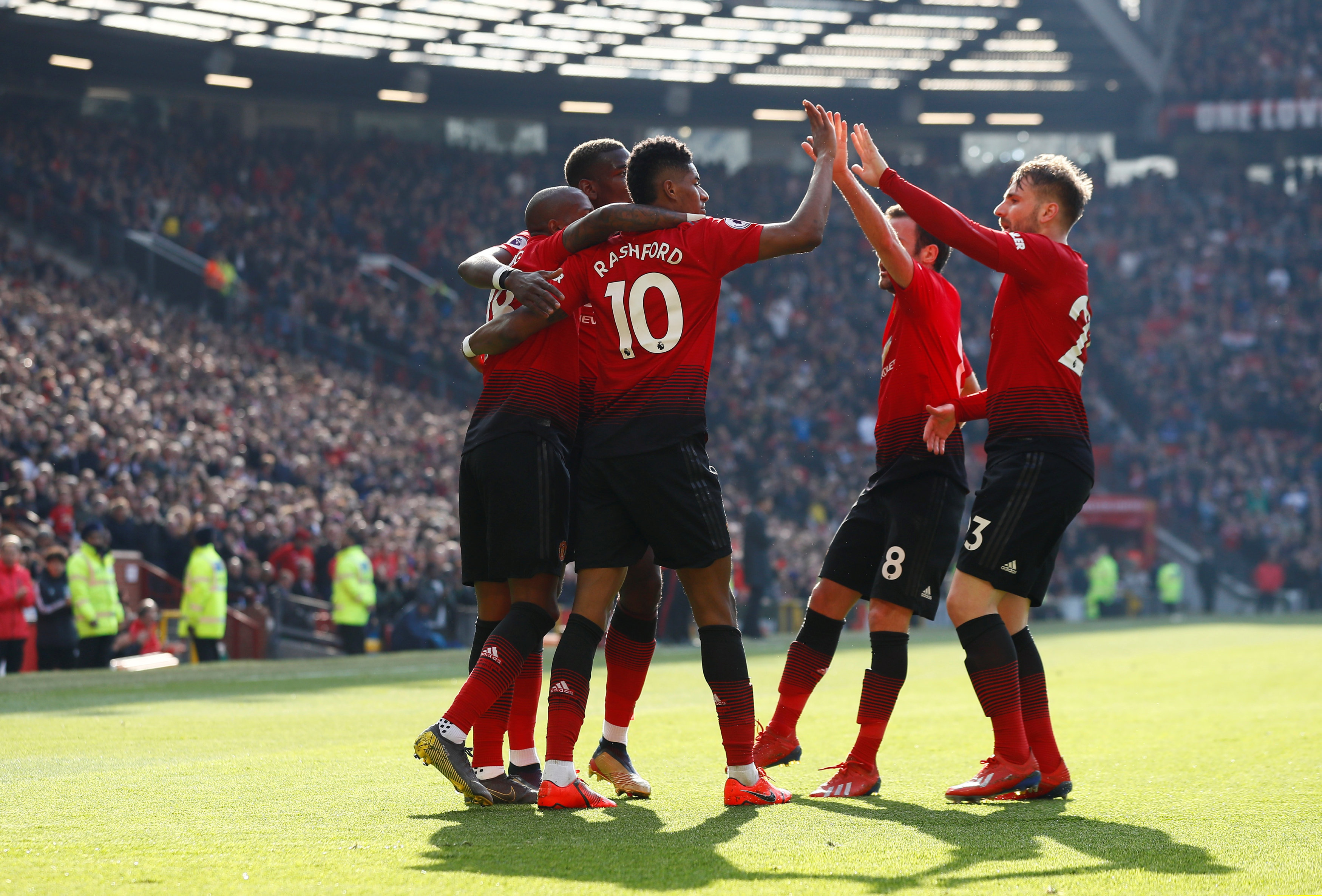 萨阵容在本 萨阵容在本